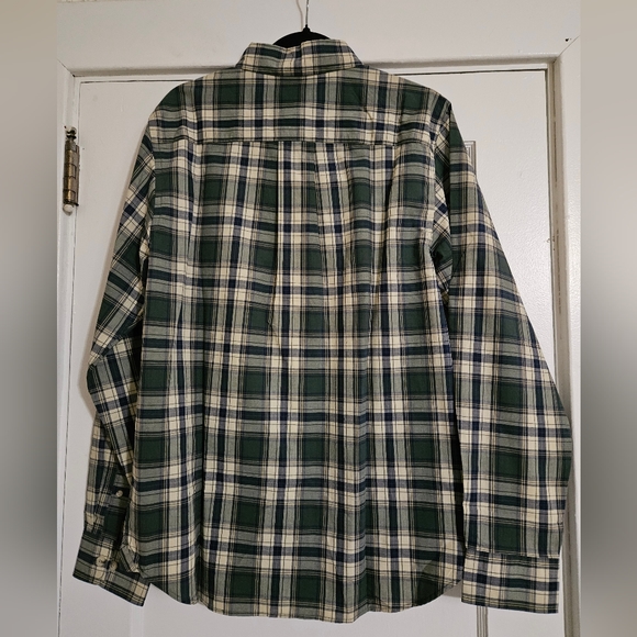 Narragansett Traders Long Sleeve Button Up Plaid Shirt Size Medium - Picture 2 of 4